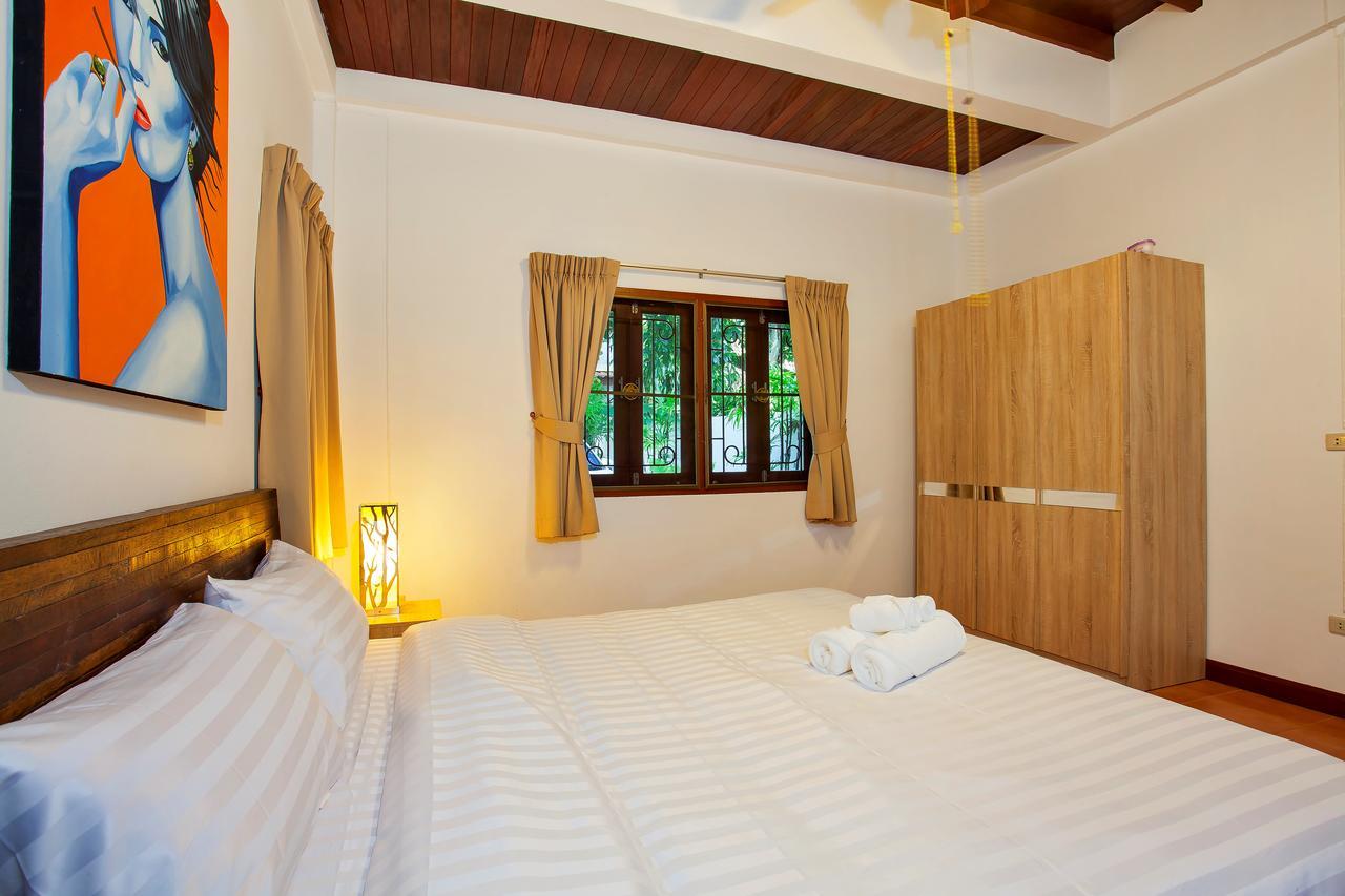 Traditional Thai Villa Nikkie In Tropical Nature, 4Br & Pool, Near Rawai Beach Nai Harn 외부 사진