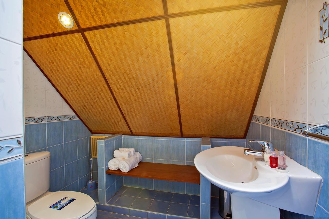 Traditional Thai Villa Nikkie In Tropical Nature, 4Br & Pool, Near Rawai Beach Nai Harn 외부 사진