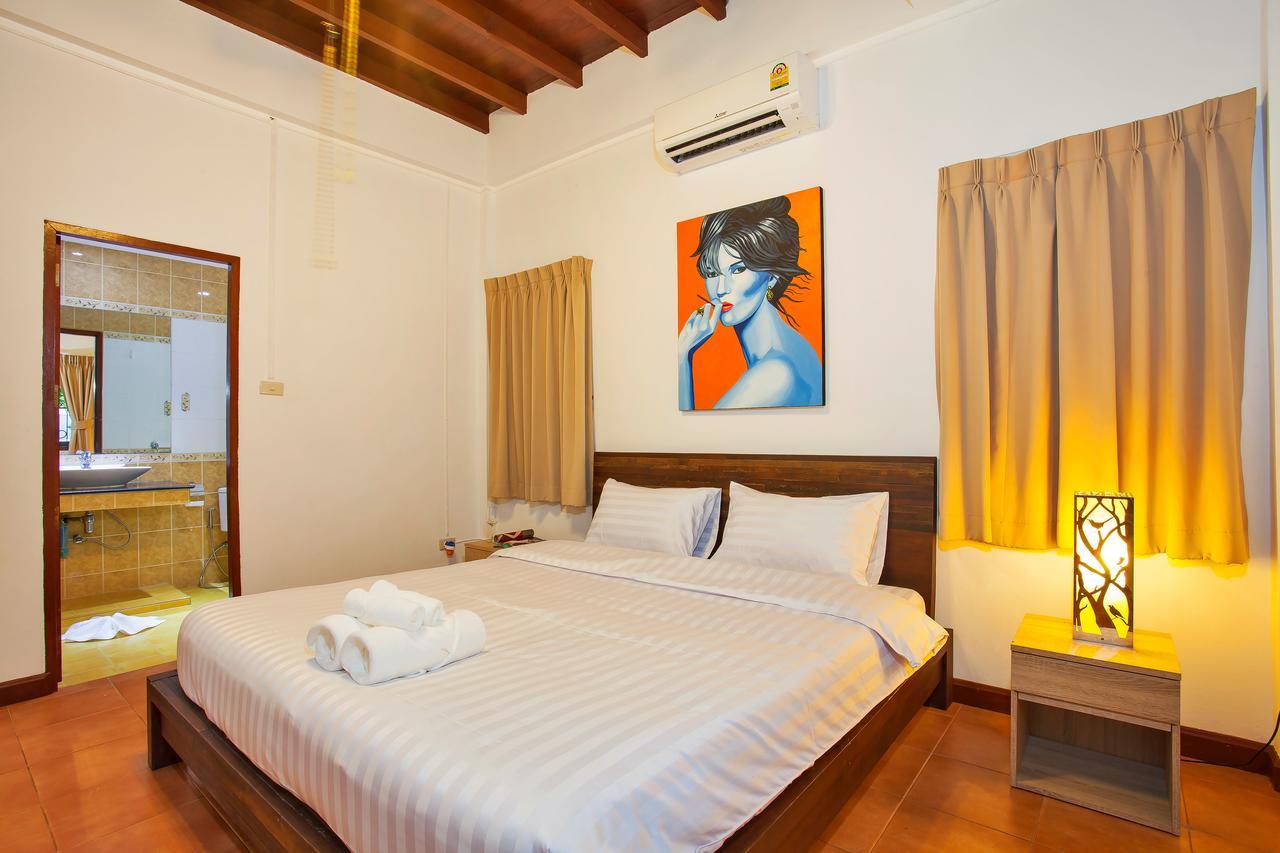 Traditional Thai Villa Nikkie In Tropical Nature, 4Br & Pool, Near Rawai Beach Nai Harn 외부 사진