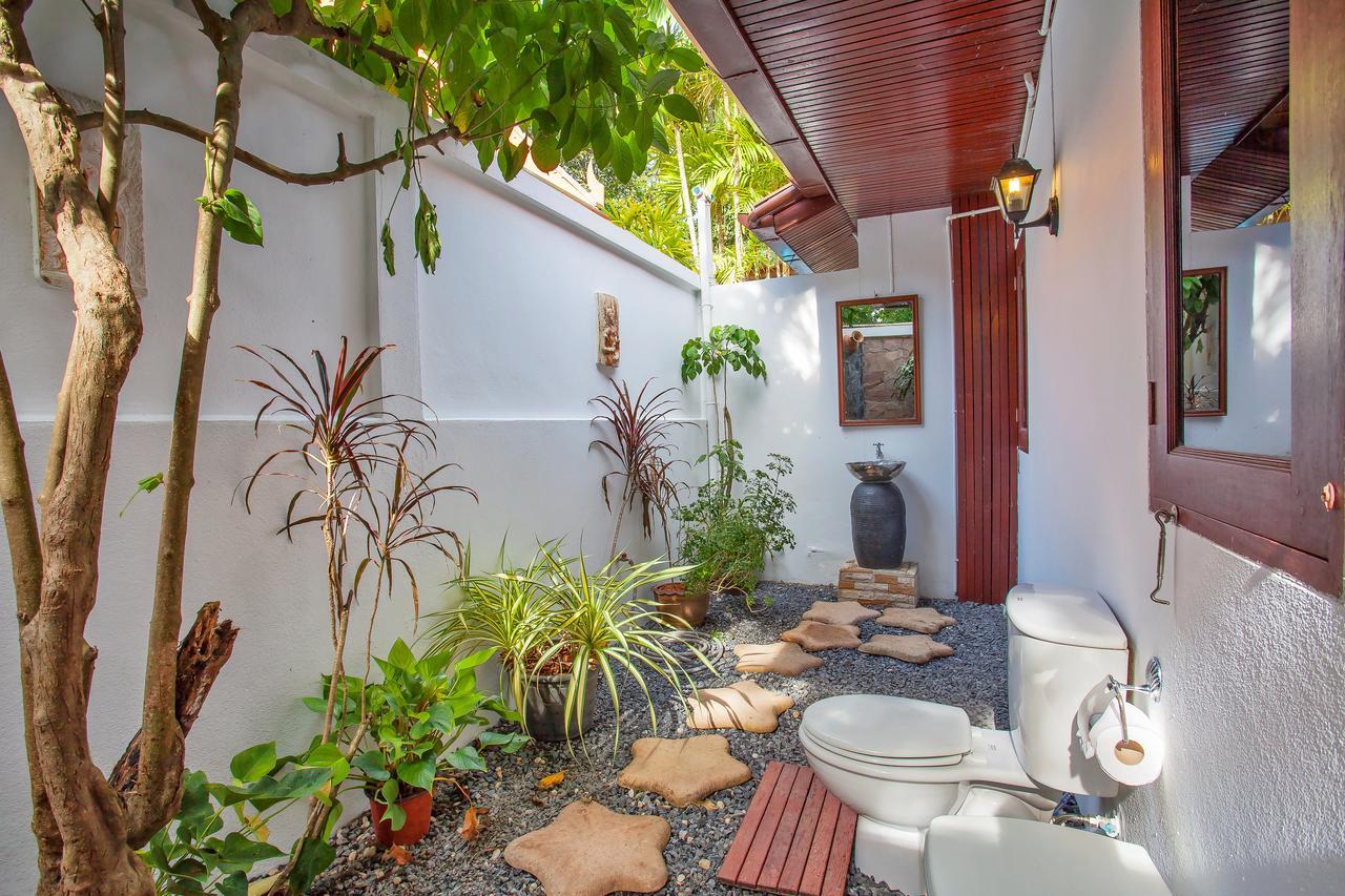 Traditional Thai Villa Nikkie In Tropical Nature, 4Br & Pool, Near Rawai Beach Nai Harn 외부 사진