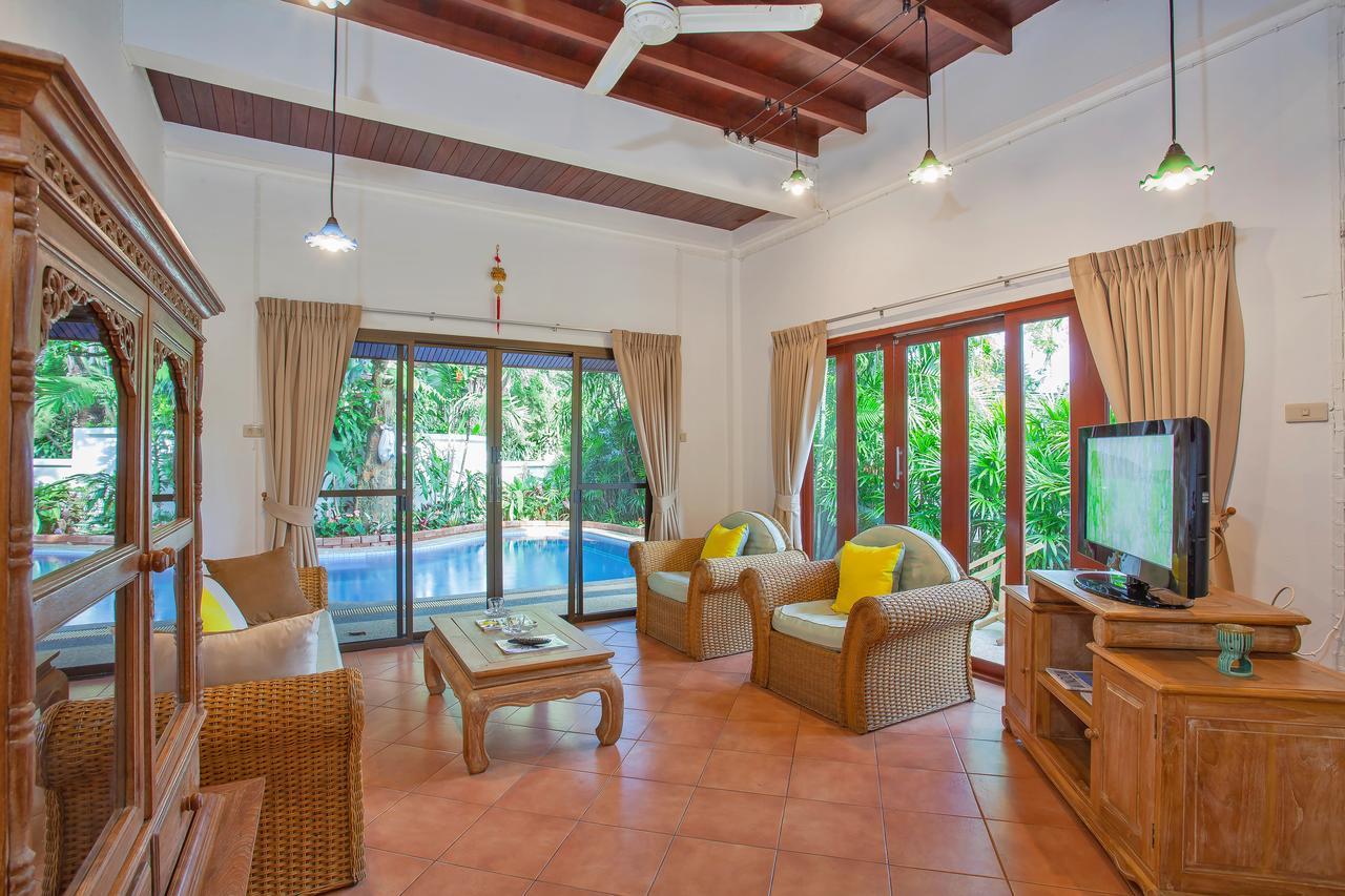 Traditional Thai Villa Nikkie In Tropical Nature, 4Br & Pool, Near Rawai Beach Nai Harn 외부 사진